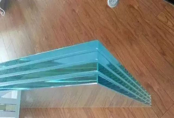 夹胶玻璃工厂分析什么是离心玻璃